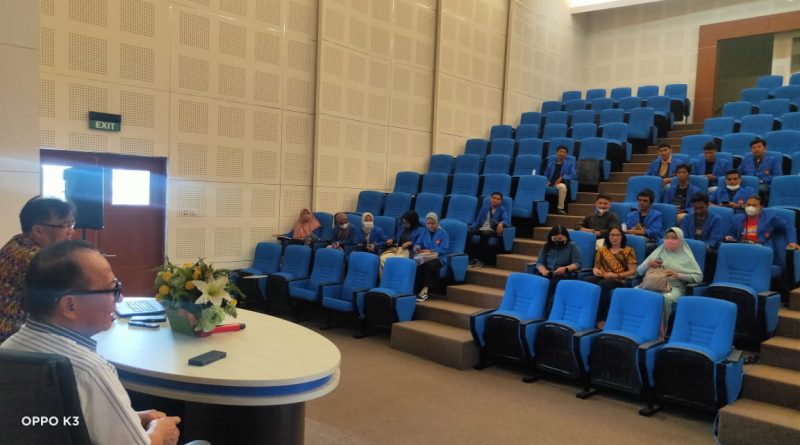 Kuliah Kerja Lapangan Universitas Tompotika di Prodi Sarjana Arsitektur Kuliah Kerja Lapangan Universitas Tompotika di Prodi Sarjana Arsitektur